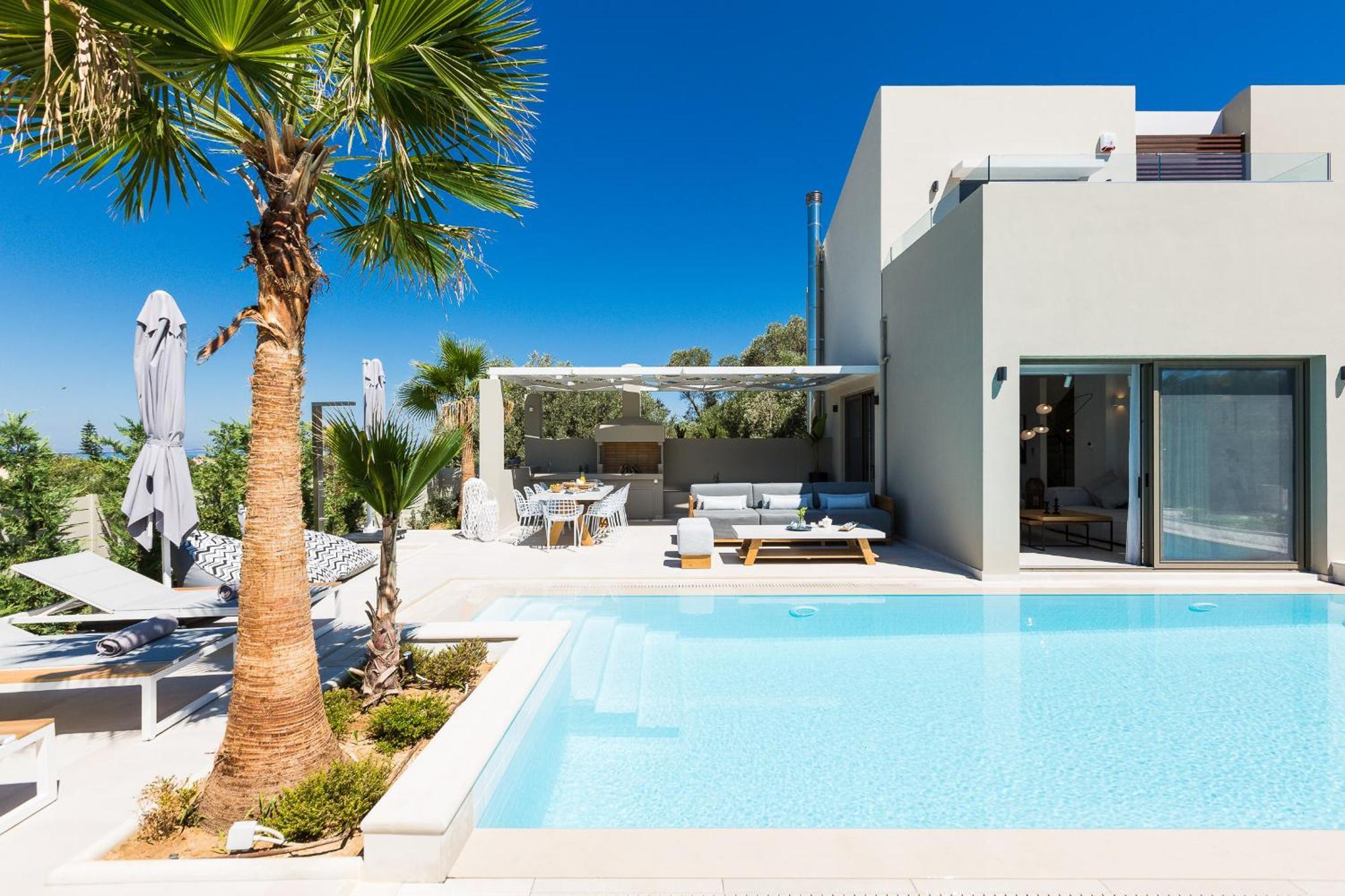 Vasilios Villa, With Pool, Gym & Close To Beach, By Thinkvilla Loutra Екстериор снимка